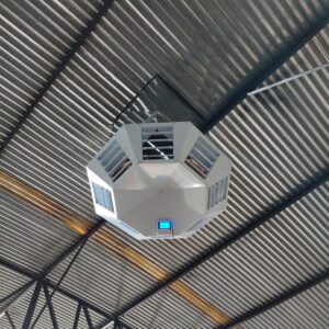 difusor de ar 8 saídas instalado em galpão industrial